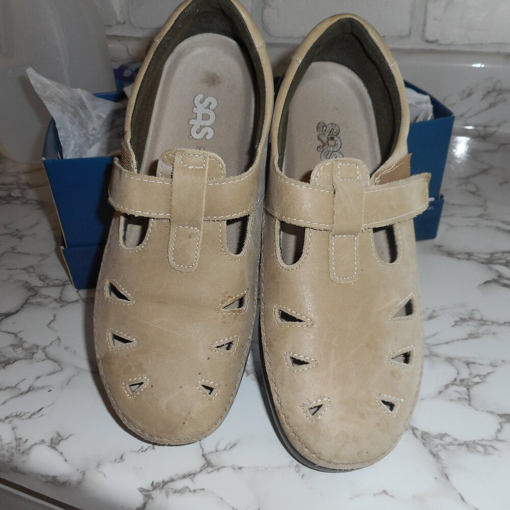SAS Women's Roamer T-Strap Leather Slip on Loafer Sage Shoes USA Size 8.5 Wide